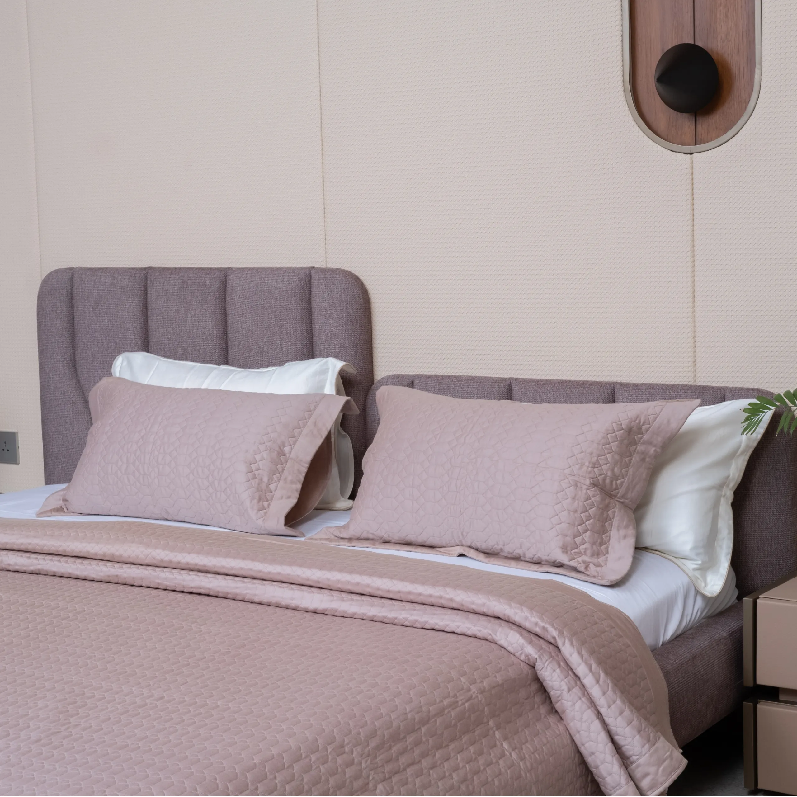 Hexella Quilted Bedspread (Set of 4) - Image 3