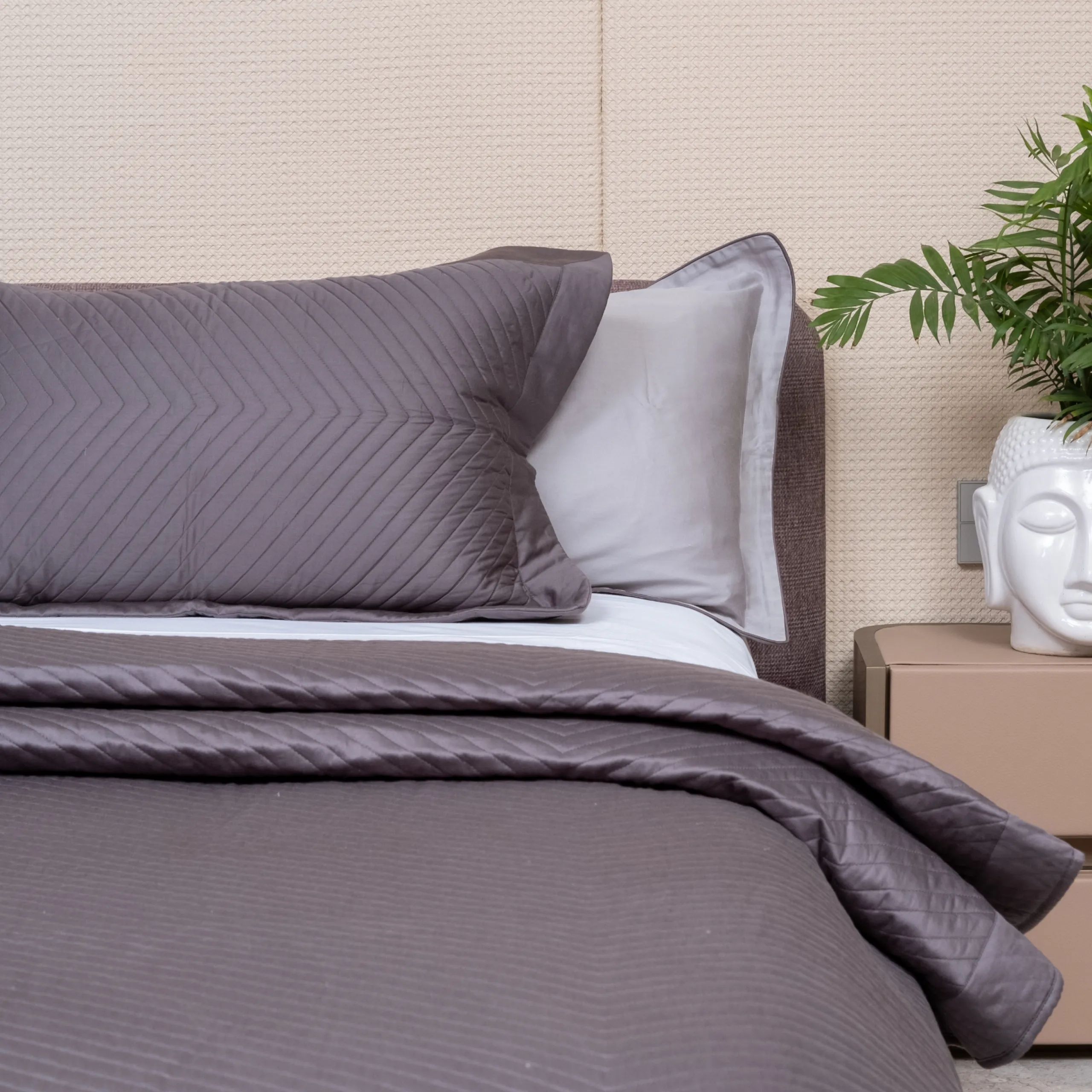 Wavira Reversible Quilted Bedspread (Set of 6)